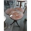 Image 3 : Mahogany Pedestal Triple Drop Leaf Table