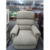 Image 1 : Beige Palm Motif Cloth Recliner