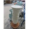 Image 1 : Figural Decorative 2 Pc. Column