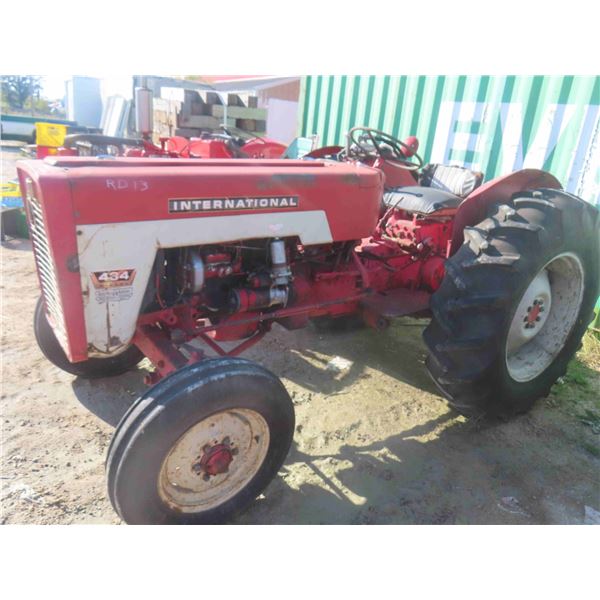 International 434 Diesel 3PH 540PTO Hydraulics Serial# B16318 - Not Running , Has Hole