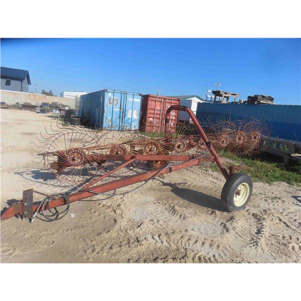Vicon 8 Wheel Rake with New Tires and Hydraulic Hose 