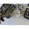 Image 4 : 1/4'' + 3/8'' Ratchets, Torch Wrench, Extension, Sockets 