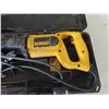 Image 2 : Dewalt Reciprocating Saw with Case and Blades