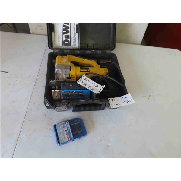 Dewalt Power Jig Saw with Case and Blades 