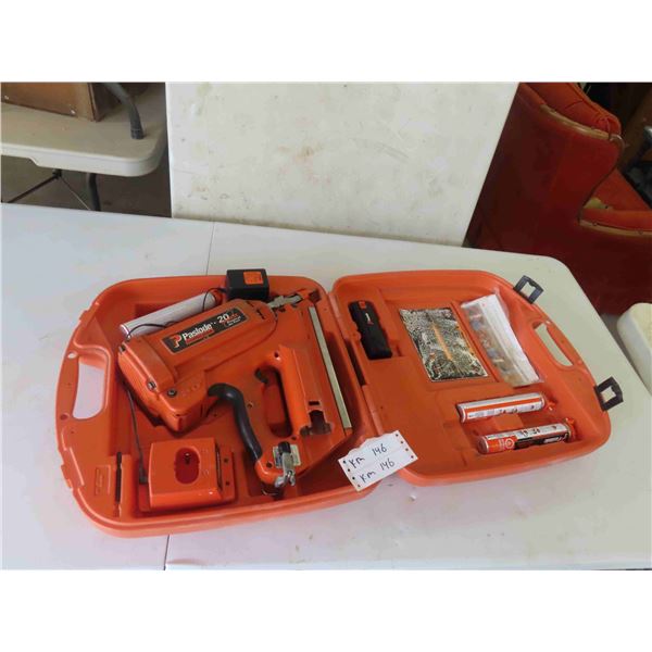 Paslode Cordless Fuel Powered 30 Degree Framing Nailer with Case 