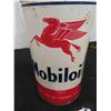 Image 2 : Mobil Oil Quart Can with Product 