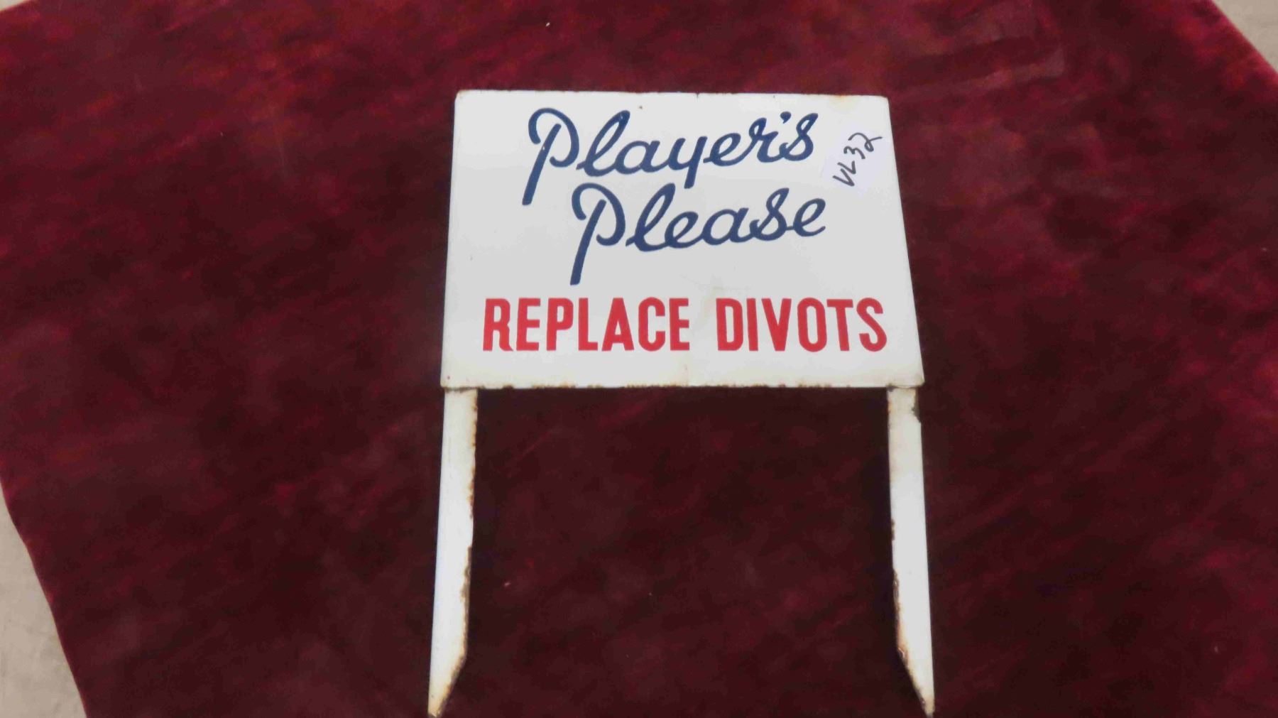 Players Please Replace Divots Sign 6'' x 8 1/2'' Plus Legs