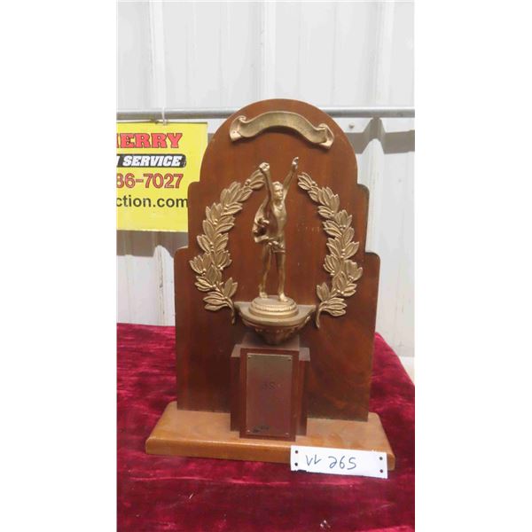 General Motors 1924-59 '35 Years of Appreciation' Loyalty Trophy to 
