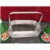 Image 8 : Aluminum 7UP 6 Pack Carrier with (6) 7UP Bottles