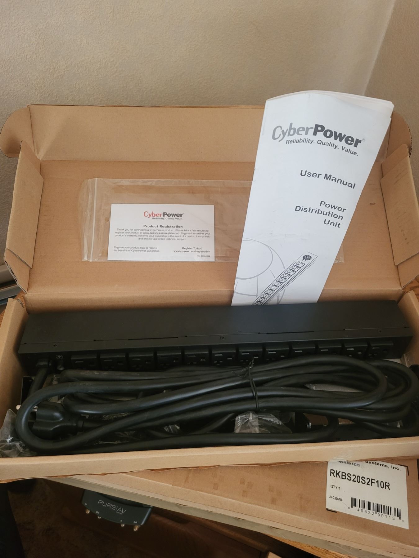 Cyberpower Rack Bar Power Distribution Unit - Model Rkbs20S2F10R