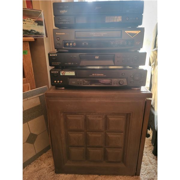 Lot Of 4 Dvd, Vcr And End Table - Zenith, Panasonic, Sony