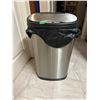 Image 1 : Garbage Can + Floor Mat + Wall Decor