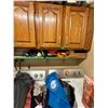 Image 1 : Contents Right Side Shelf