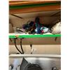 Image 2 : Contents Right Side Shelf