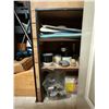 Image 2 : Contents of Linen Closet