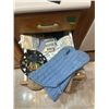 Image 1 : Contents of Drawer 2