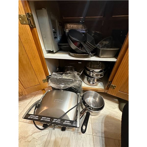 Contents of 2 Cupboards Under the Island (left side)