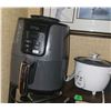 Image 1 : Contents of Shelf - Kitchen Appliances