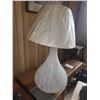 Image 2 : Pair of 2 Large Table Lamps with Shades - Working