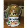 Image 5 : Lot of Vintage Decor - Shafford Stein, Crystal Statue + Snow Globe