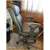 Image 2 : Modern Office Chair