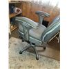 Image 4 : Modern Office Chair