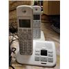 Image 2 : 2 Motorola Cordless Phones & Bases + Amazon Echo