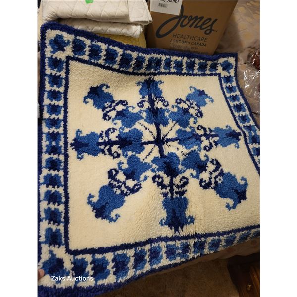 34 Inch Handmade Floor Rug - Very Clean and Very Crisp Colours