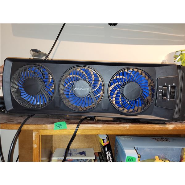 Bonaire Window Fan - 3 Blades - Turns on and Blows