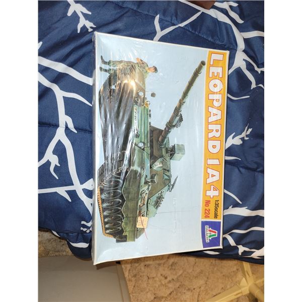 Sealed Vintage Italaerei Leopard IA4 No 224