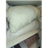 Image 2 : Contents of Shelf of Linen Closet