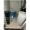 Image 15 : Contents of Bathrooom - Must Take Everything Not Fastened -MUST SEE ALL PHOTOS