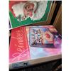 Image 5 : Vintage Christmas Lot - Santa Cling, Ceramic Navity Set +