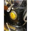 Image 4 : Antique 1926 Singer Sewing Machine S/N AB103445