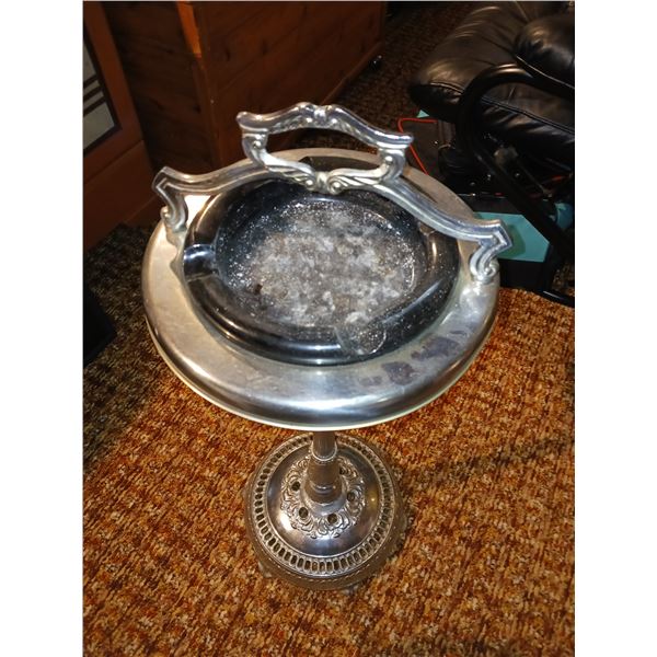 Retro Metal Floor Ashtray Stand With Removable Ashtray