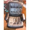 Image 4 : Black Recliner Chair with Matching Foot Stool