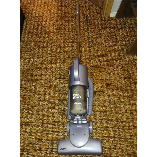 Euro-Pro X Shark Bagless Turbo Stick Vac EP600 Vacuum
