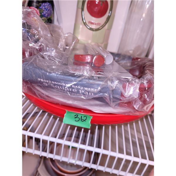 Lot of Silicone Baking Supplies +