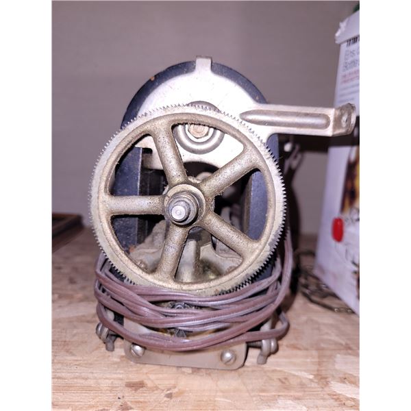 Antique Railroad Telegraph/Telephone Dynamo