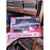 Image 1 : AMT Ertl 1962 Impala SS Skill 2 Classics Model Kit