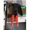 Image 3 : Lot Of 2 Riveters & Rivets, Cal Hawk Tools CPL60PHS 2-Way Hand Riveter Set & Arrow Rivet Fastener RH