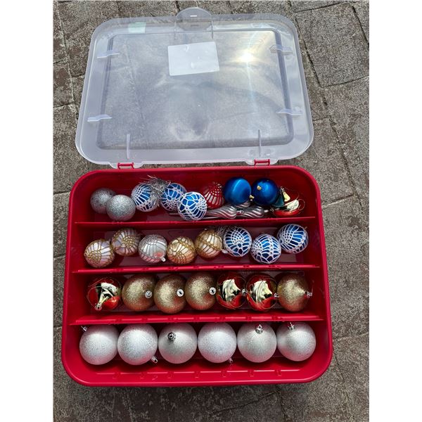 Tote with Christmas Baubles, Vintage with Hand Crochet Patterns