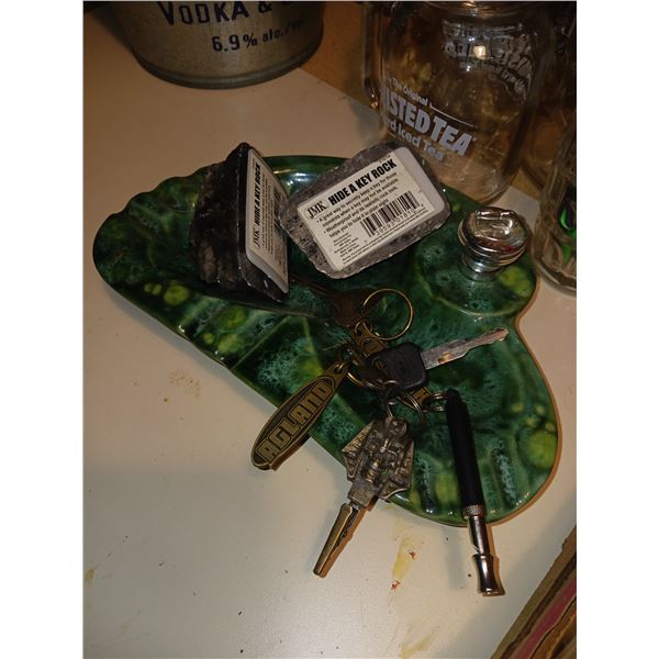 Mid Century Splattered Ashtray + Contents