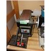 Image 1 : 4" Belt Sanding Machine with Polishing Wheel - Sears Craft - Working