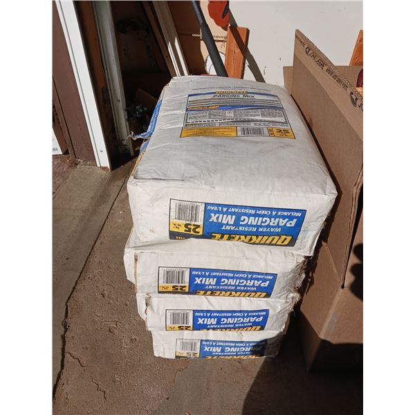 Lot of 4 Quikrite Concrete Mix