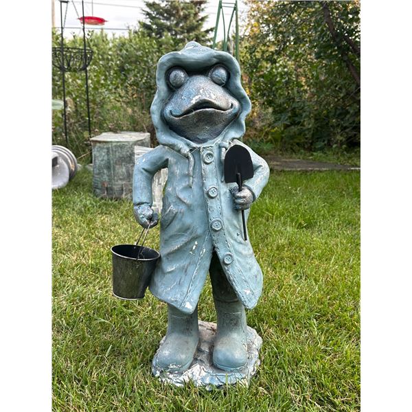 Cutie Petutie Plastic Frog Garden Decor