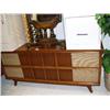 Image 6 : TV, 2 lamps, 3 chairs, carpet, 2 file cabinets, mirror, stereo cabinet and 2 trash cans (227)