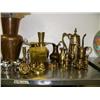 Image 4 : Entire cart of: collection of brass and copper, collection of pottery pictures, kerosene laps, burl 