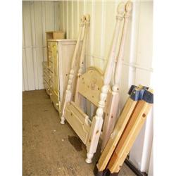 Bedroom set: 4 poster single bed, dresser/wardrobe combo, chest of drawers and bookcase (227)