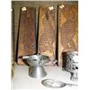 Image 3 : Lot of 5 carved wood wall hangings, 3 pewter pieces and a brass door bell (232)